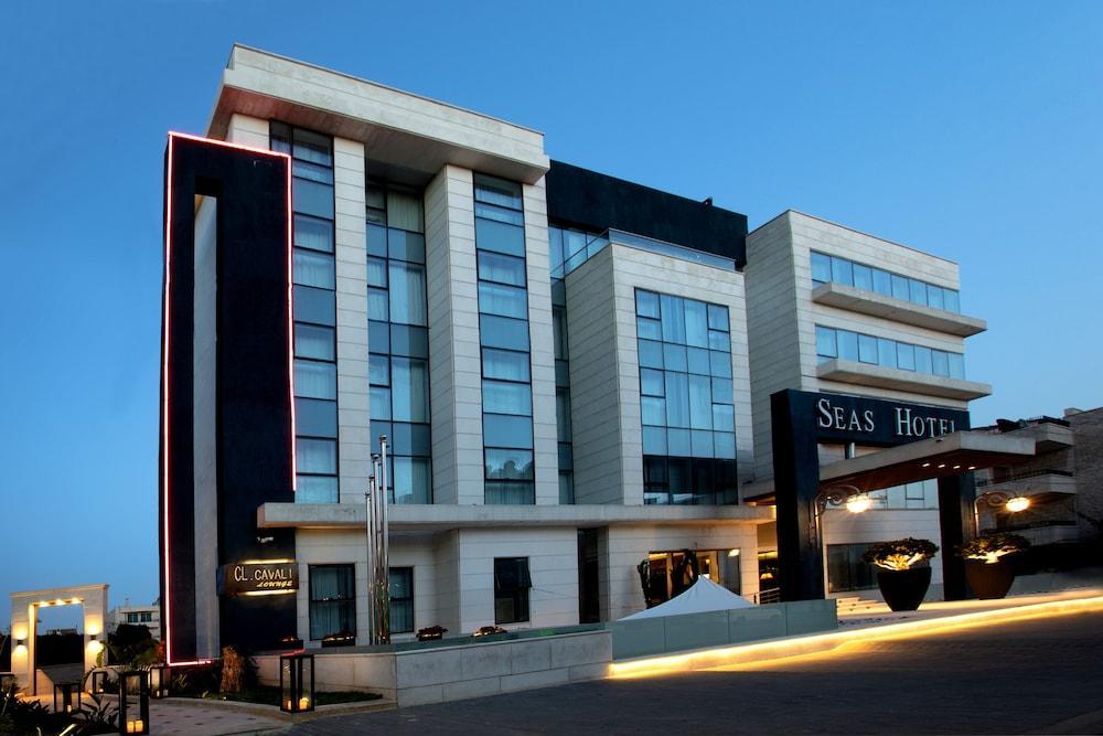 Seas Hotel Amman - Tap to explore photos