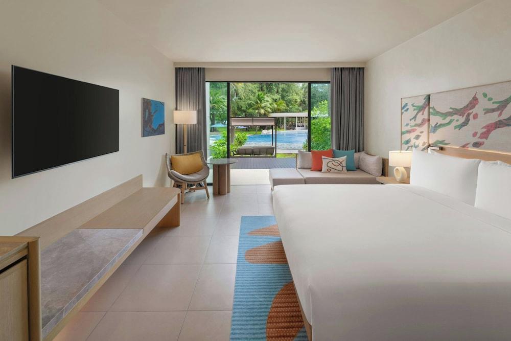 Le Meridien Phuket Mai Khao Beach Resort Room Type - Premium Room, 1 King Bed, Terrace, Pool View (Terrace) Le Meridien Phuket Mai Khao Beach Resort Room Type - Premium Room, 1 King Bed, Terrace, Pool View (Terrace)