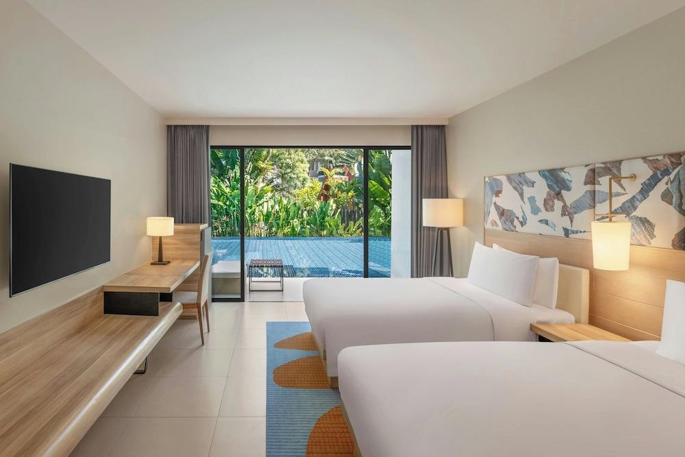 Le Meridien Phuket Mai Khao Beach Resort Room Type - Premium Room, 2 Double Beds, Pool Access (Pool Access)