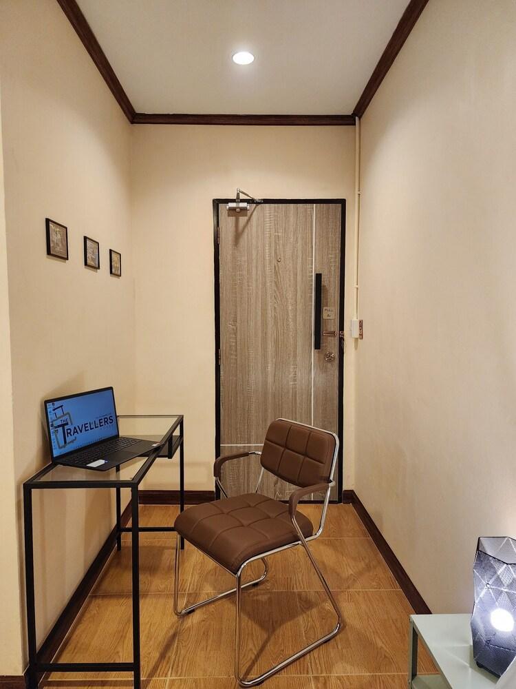 The Travellers House - Pet Friendly Accommodation - Tap to explore photos