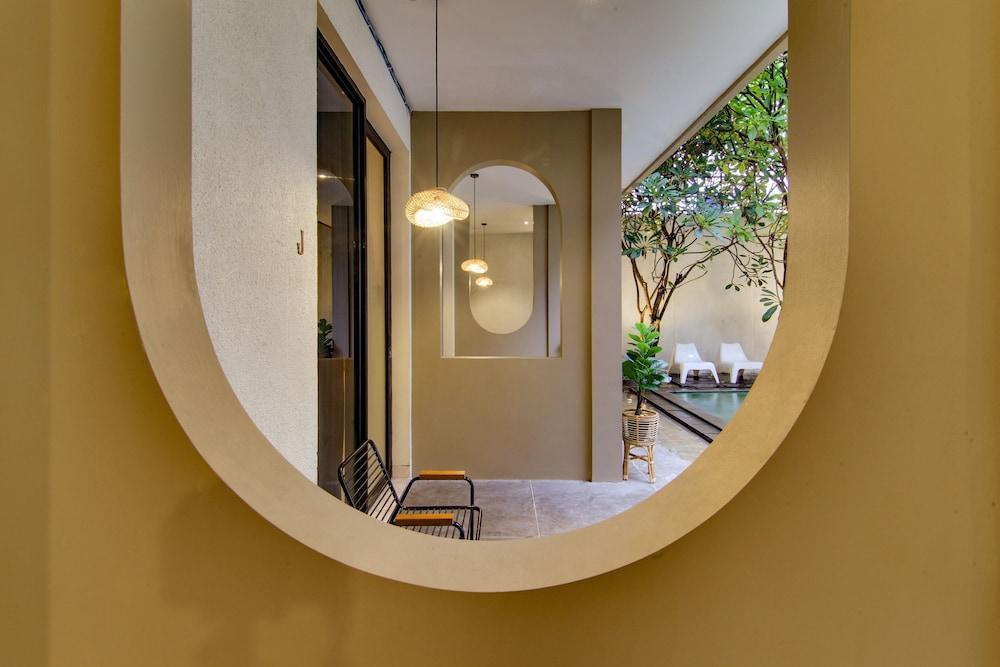 Escotel Casa De Luga By Reccoma - Tap to explore photos
