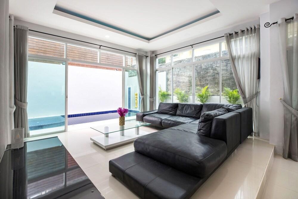 Private Pool Villa Billiard Renovated 22 - Tap to explore photos