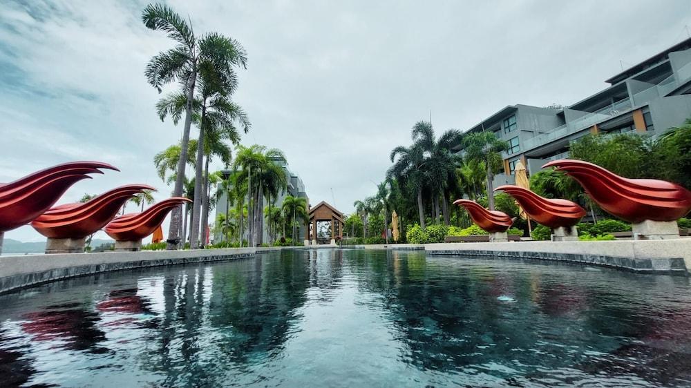 Seaview Condo In 5 Star Resort - MG1 - Tap to explore photos