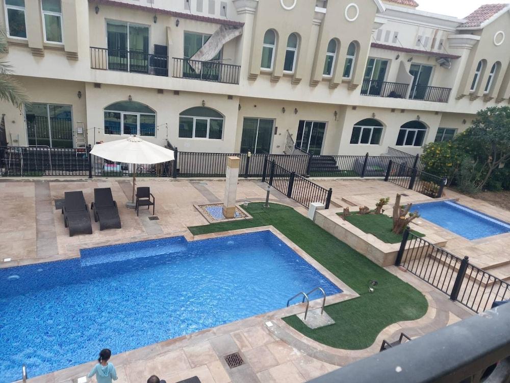 Your Dream 3br Villa With a Hall