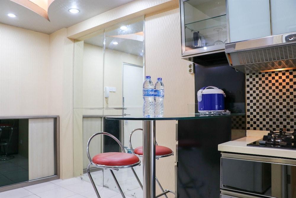 Comfort And Wonderful 1Br At Green Bay Pluit Apartment - Tap to explore photos