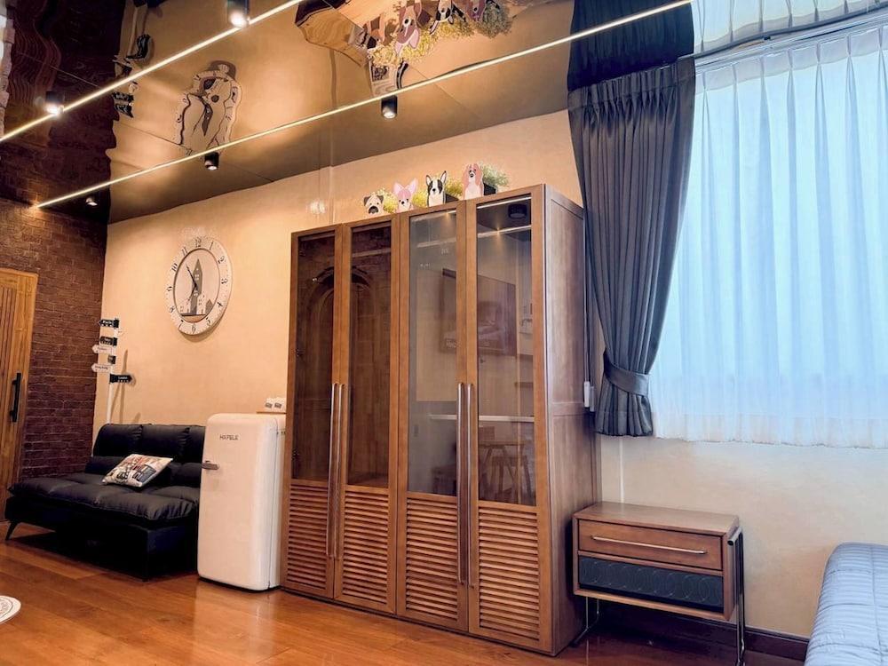 Apinya Resort Bangsarey - Tap to explore photos