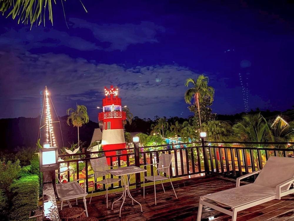Apinya Resort Bangsarey Room Type - Villa with Mountain View