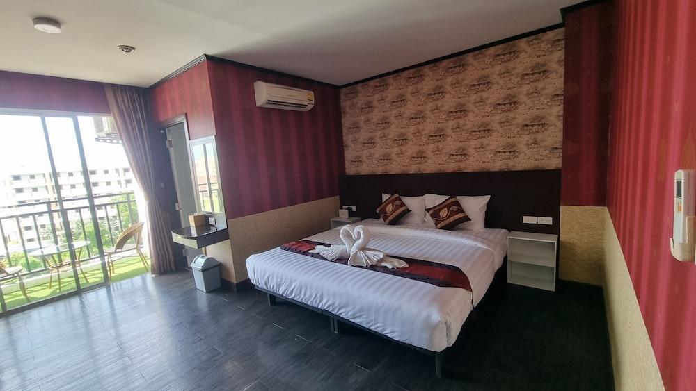 SERENEBURI PATONG HOTEL BY SEA HOSPITALITY CO. LTD. Room Type - Superior Double Bed Room