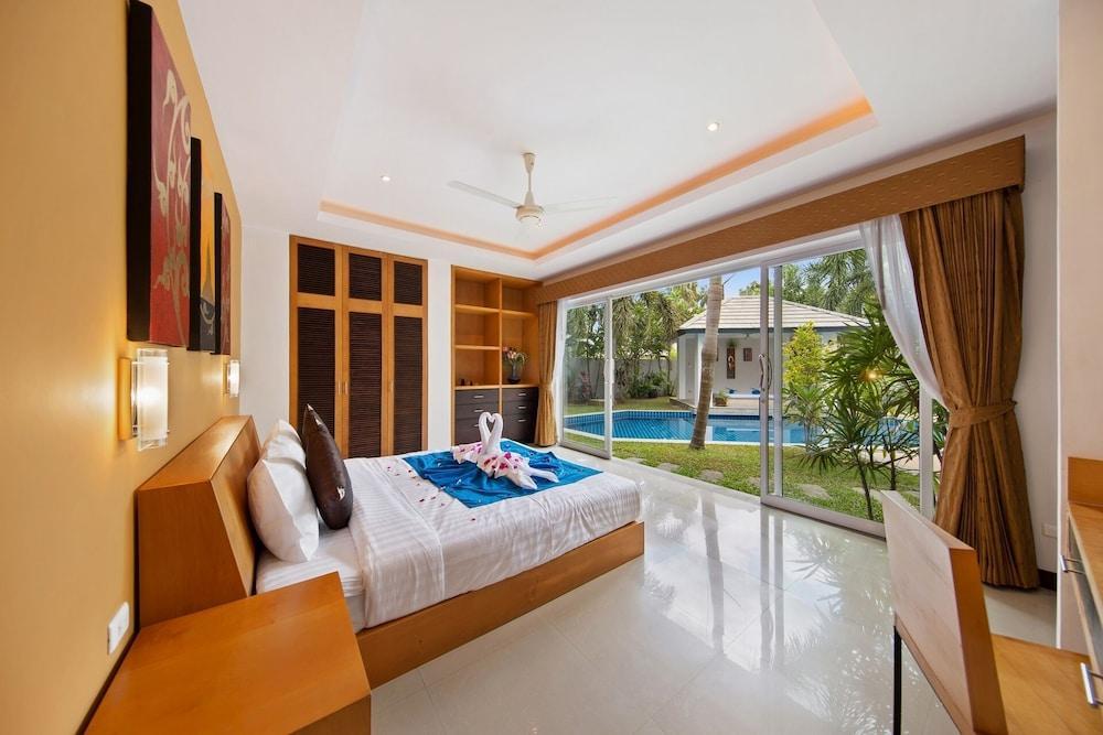 Villa Lipa Talay Haa - Tap to explore photos