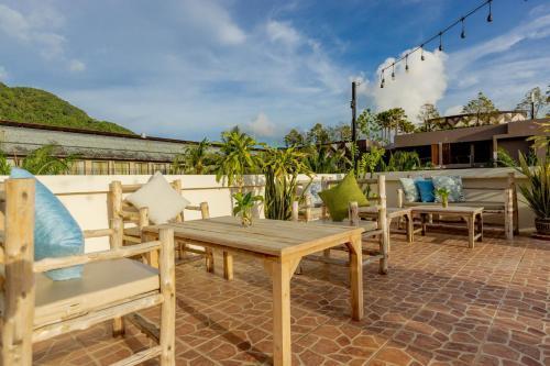 Club 22 Kamala Suites - Tap to explore photos