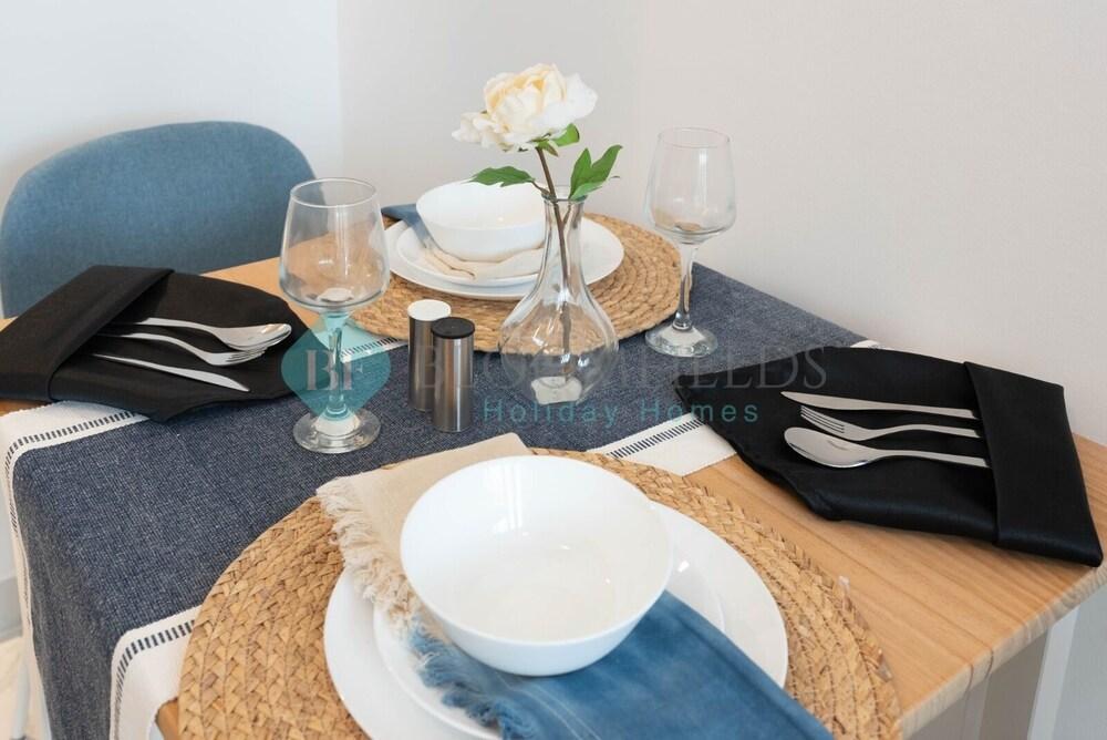 Elegant Studio in Oasis - 209 - Tap to explore photos