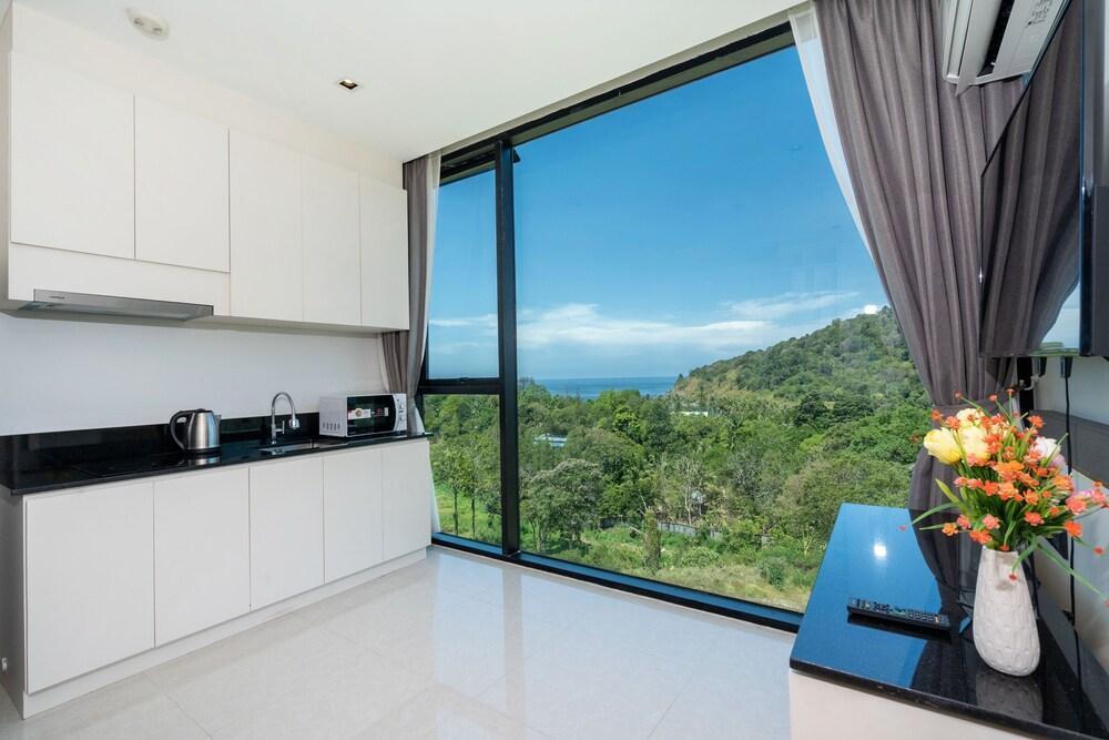 Condo Viva Patong A703 Freedom Beach - Tap to explore photos