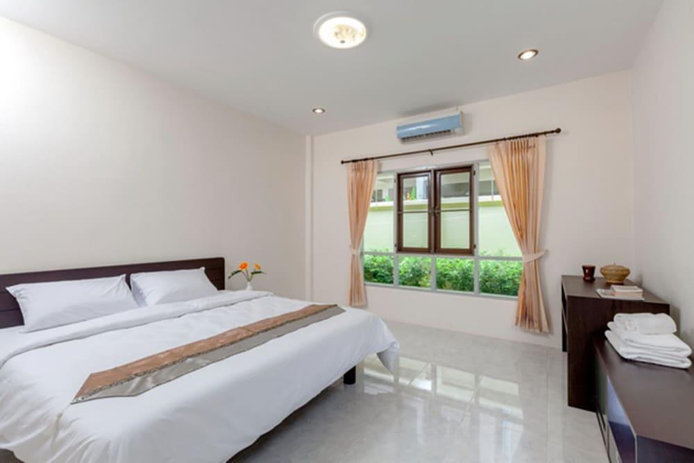 Chaofa West Pool Villa - Tap to explore photos