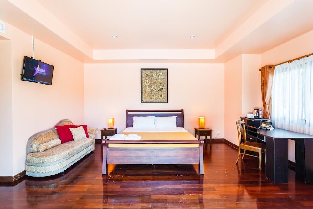 Pailin Villa Phuket - Tap to explore photos
