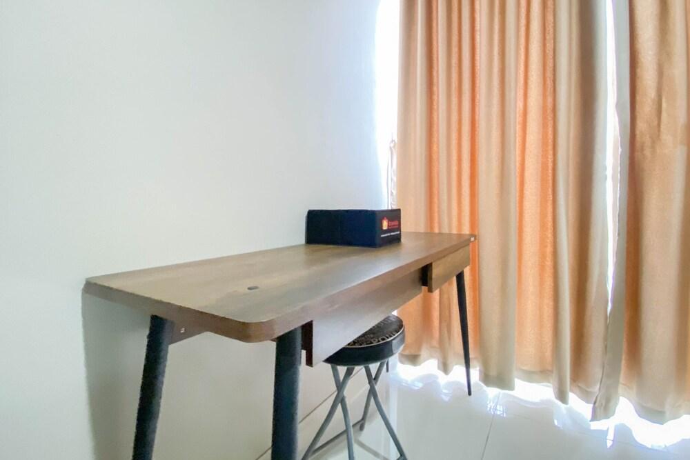 Cozy And Minimalist Studio Room Ciputra International Apartment - Tap to explore photos