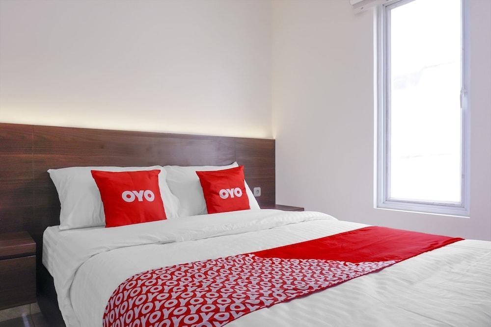 Hotel O Pioneer Pasar Baru Room Type - Standard Double Room