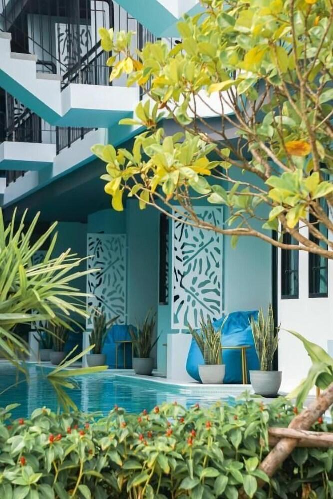 Poolrada Boutique Hotel - Tap to explore photos