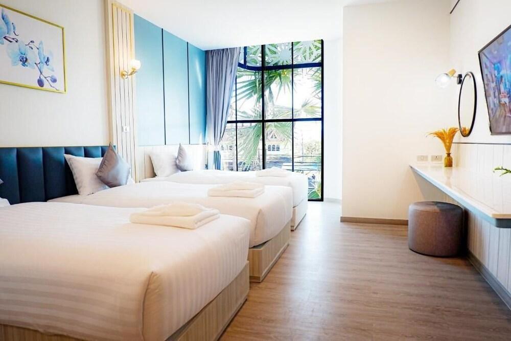 Poolrada Boutique Hotel Room Type - Family Triple Room
