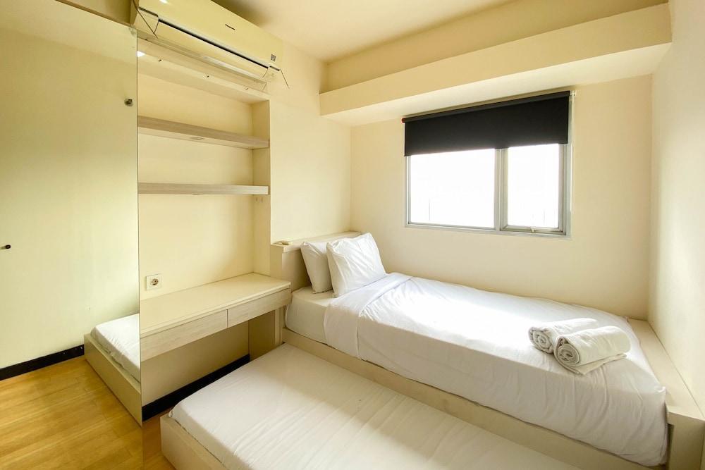 Cozy And Modern Look 2Br The Wave Kuningan Apartment - Tap to explore photos