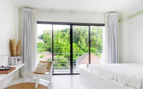 MoonE Room Type - Standard Mountain View