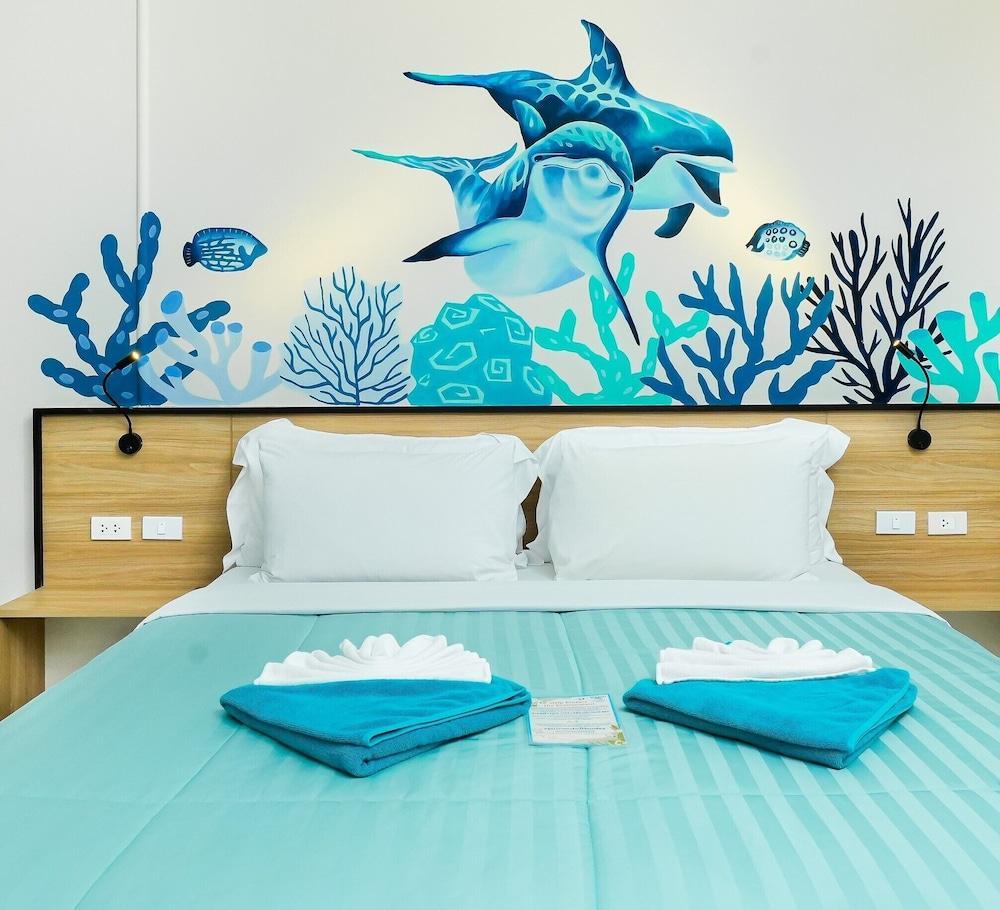 Touch Sea Boutique Hotel&Bistro - Tap to explore photos