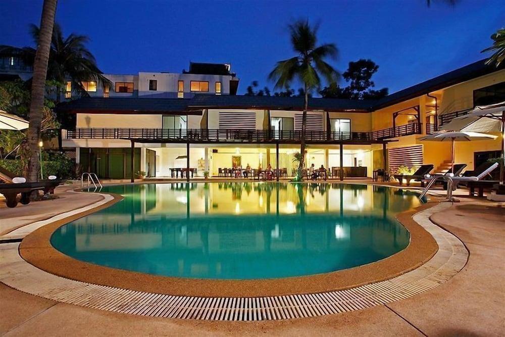 V Beach Resort - Tap to explore photos