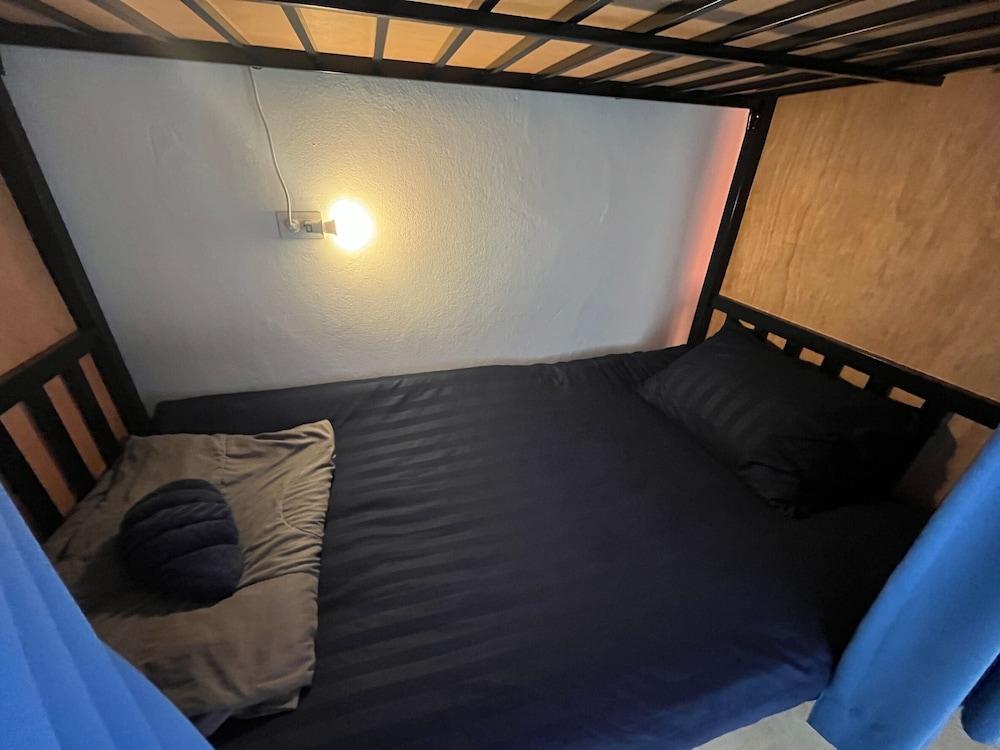 ALPHA Hostel Cafe&Bar