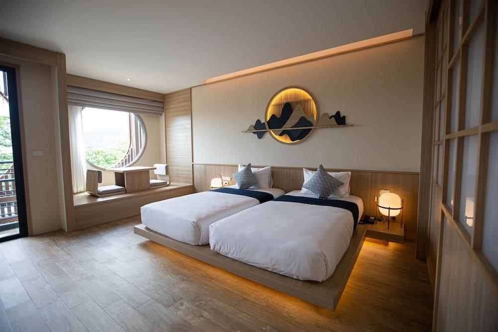 The Arch Phuket Hotel Room Type - Superior Twin Room, 2 Twin Beds, Lake View The Arch Phuket Hotel Room Type - Superior Twin Room, 2 Twin Beds, Lake View