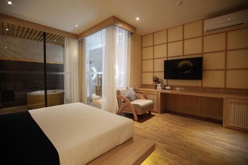 The Arch Phuket Hotel Room Type - Deluxe Suite