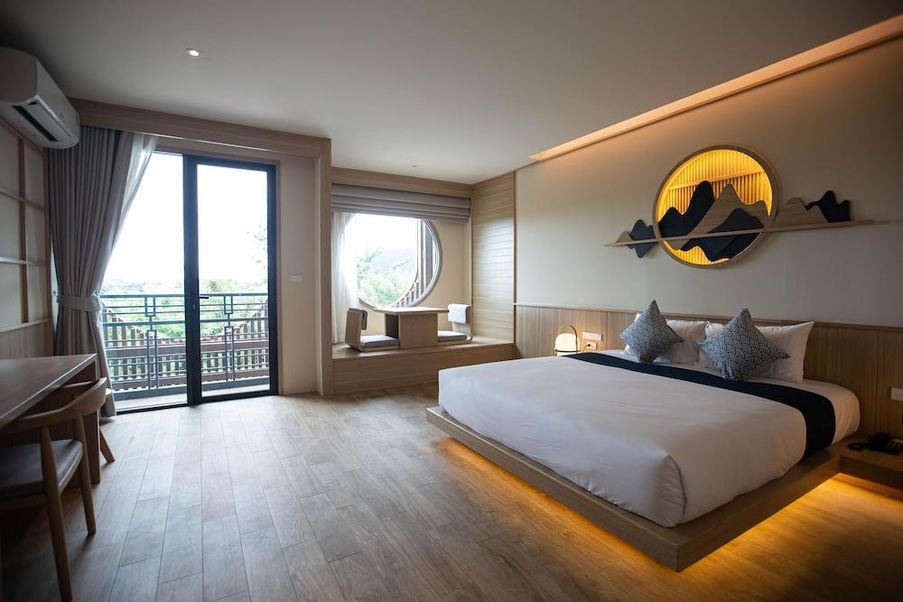 The Arch Phuket Hotel Room Type - Superior Double Room, Lake View
