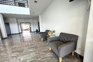 De Piraya Residence - Tap to explore photos