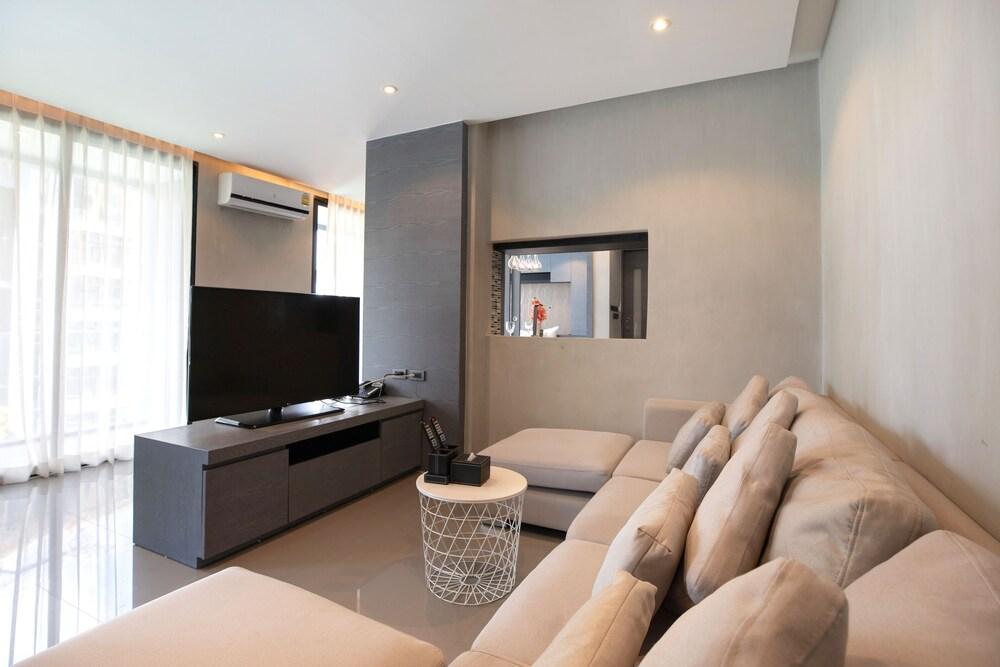 Citygate Kamala Residence B605 - Tap to explore photos