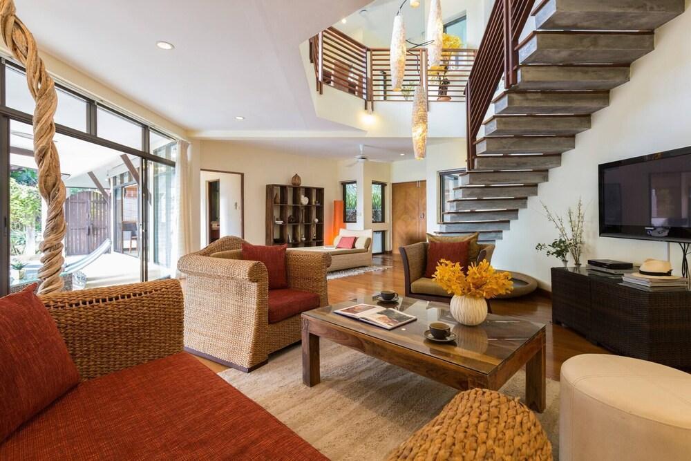 Relaxing Villa, Amazing View to Angthon Marine Park - Tap to explore photos