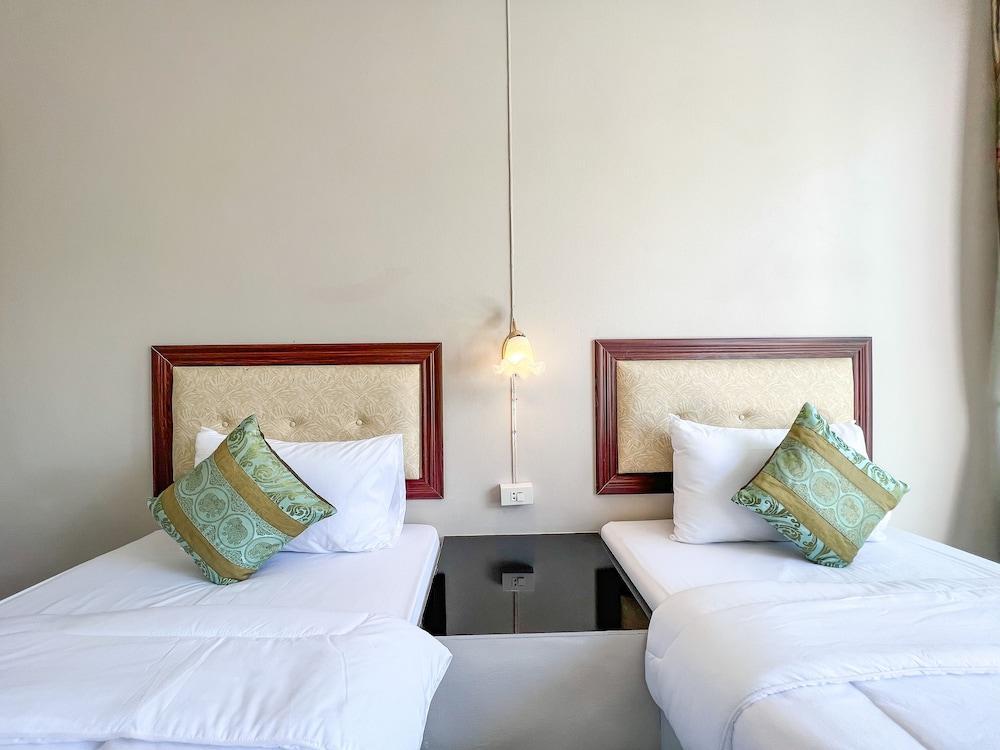 Tri's Miracle Kata Beach Side Room Type - Deluxe Twin Room