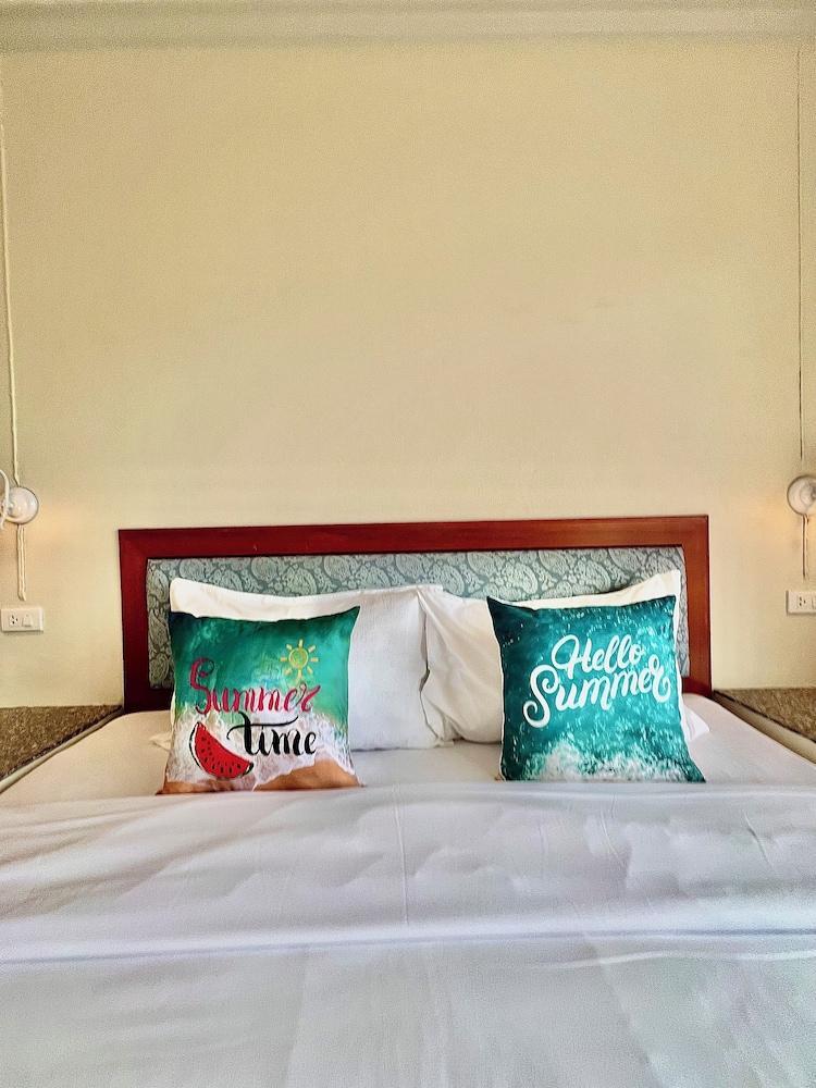 Tri's Miracle Kata Beach Side Room Type - Deluxe Double Room