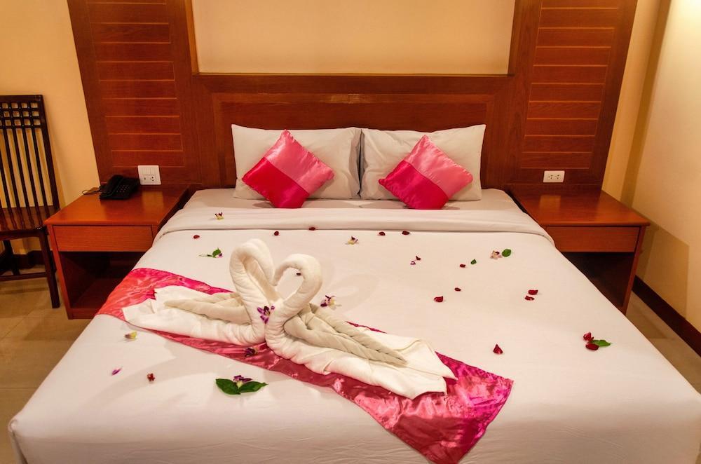 DIVA PATONG HOTEL Room Type - standard triple room DIVA PATONG HOTEL Room Type - standard triple room
