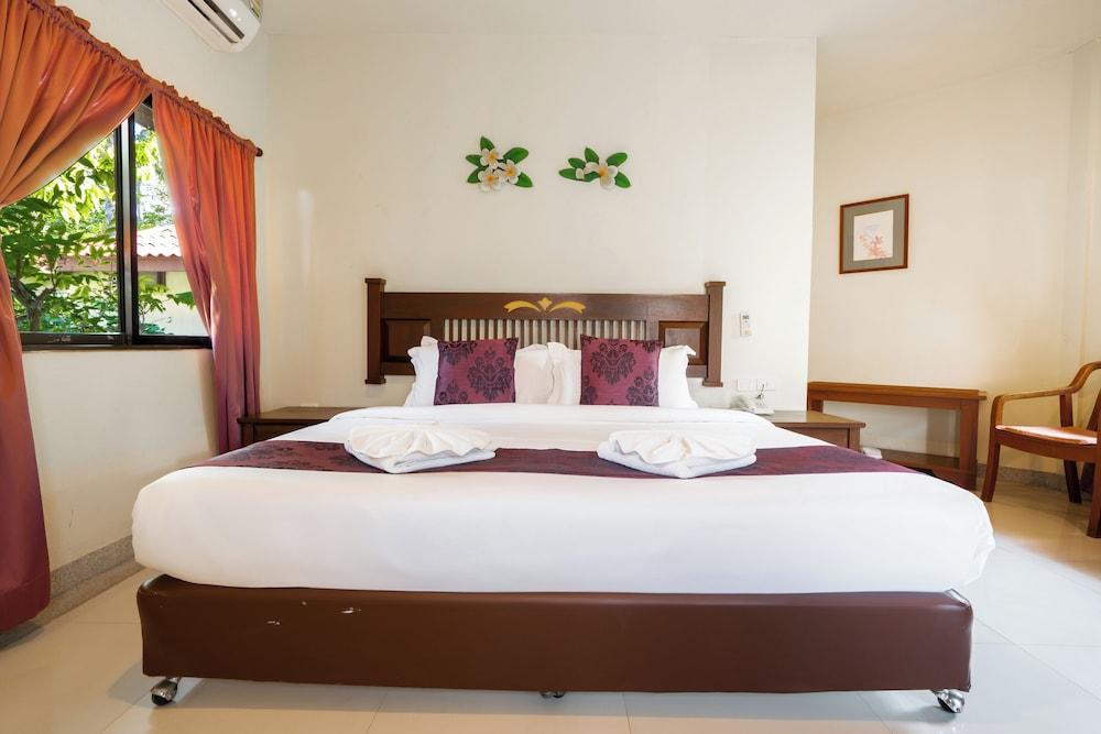 Phuket Leelavadee Hua Ting Resort Room Type - Classic Cottage