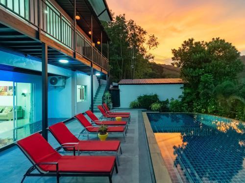 Villa Nap Dau Crown Private Pool Villa Phuket - Tap to explore photos