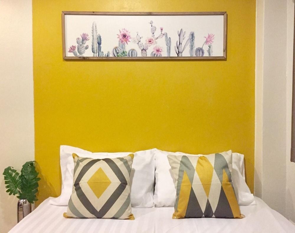 Nouveau Guesthouse Room Type - Economy Double Room