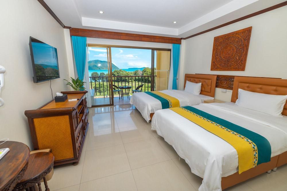 Kana Hotel Phuket Room Type - Deluxe Twin Room, 2 Double Beds, Sea View