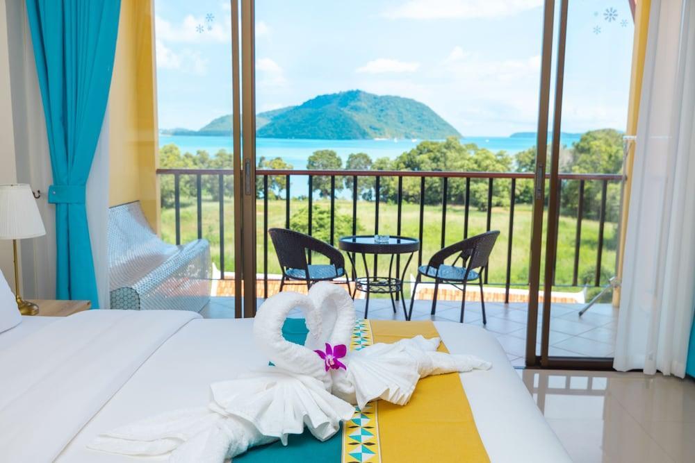 Kana Hotel Phuket Room Type - Superior Triple Room