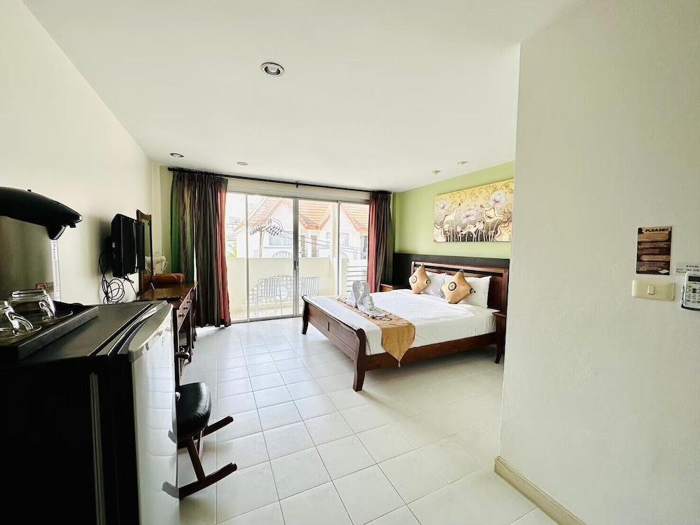 Sea Boss Homestay Room Type - Deluxe Double Room