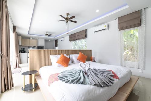 Andaman Sea Best Pool Access and Villas Room Type - One-Bedroom Suite with Pool Access Andaman Sea Best Pool Access and Villas Room Type - One-Bedroom Suite with Pool Access