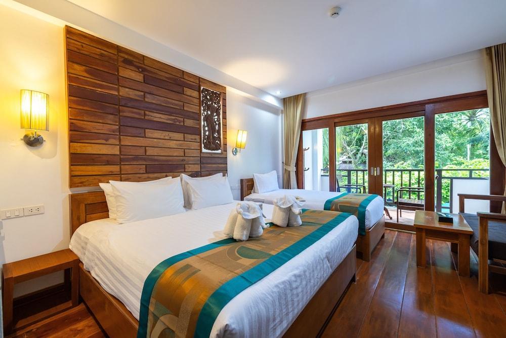 Meet Holiday Hotel Room Type - Deluxe Twin Room