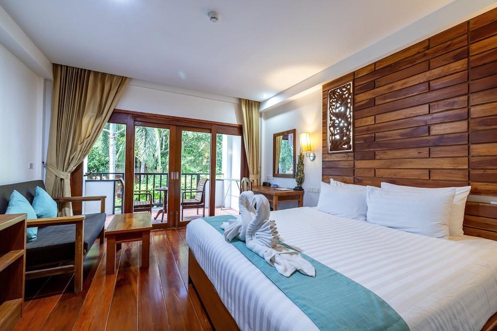 Meet Holiday Hotel Room Type - Luxury Double Room