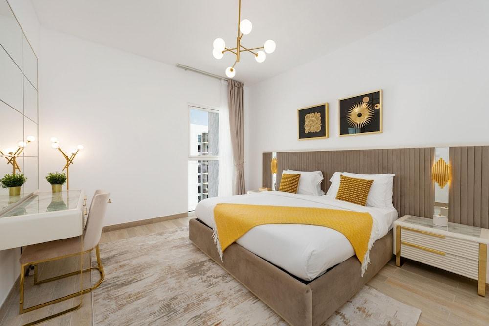 Chic Apt on Yas Island cls to ALL Main Attractions - Tap to explore photos
