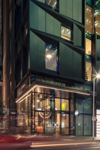Next Hotel Melbourne, Curio Collection by Hilton - Tap to explore photos