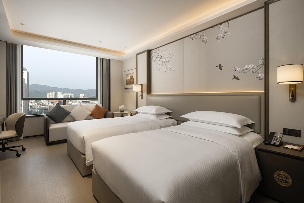 Yuexiu Hotel Guangzhou, Curio Collection by Hilton Room Type - Room, 2 Twin Beds