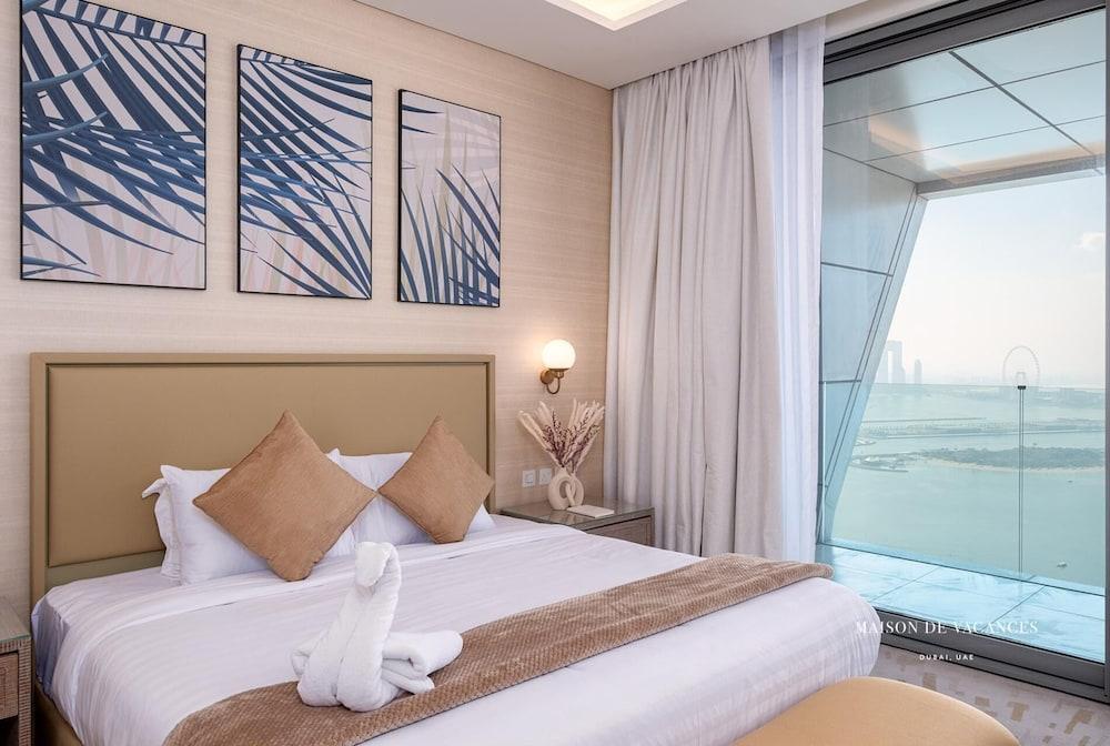 The Palm Tower Skyline View 2 Bedroom in Dubai