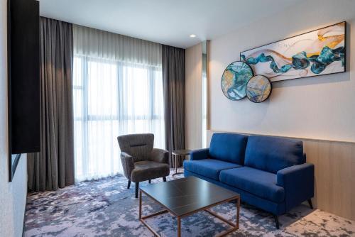 MERCURE KUALA LUMPUR TRION - Tap to explore photos